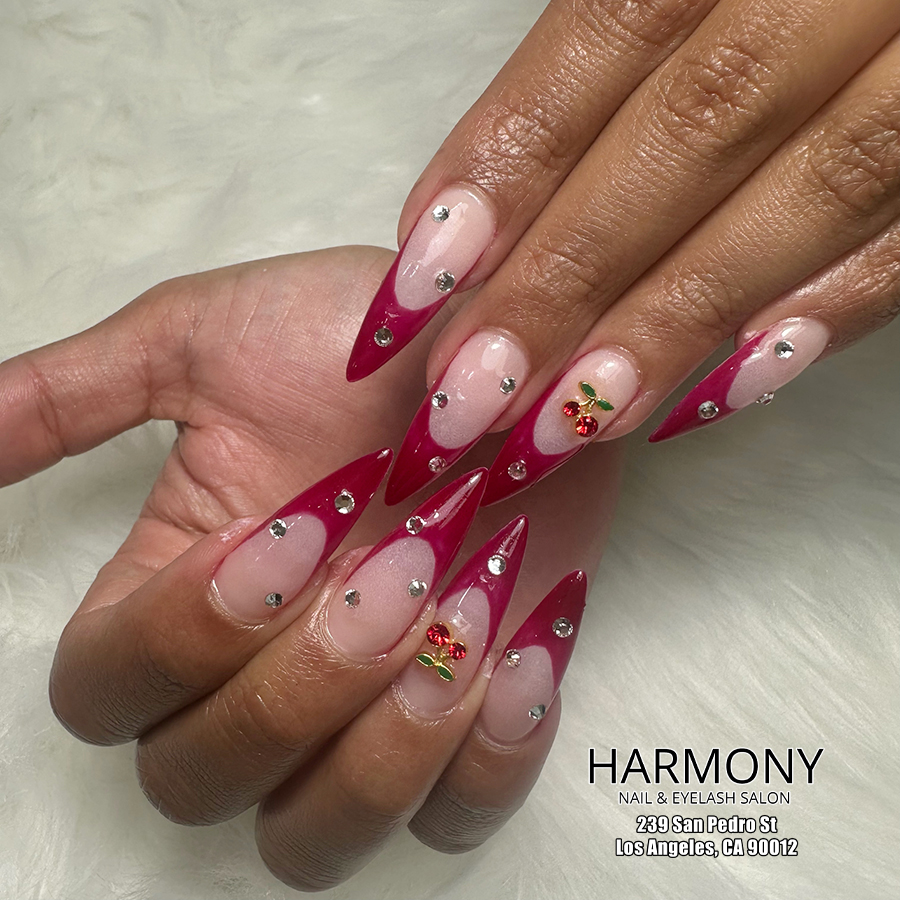April_Trending nail collections